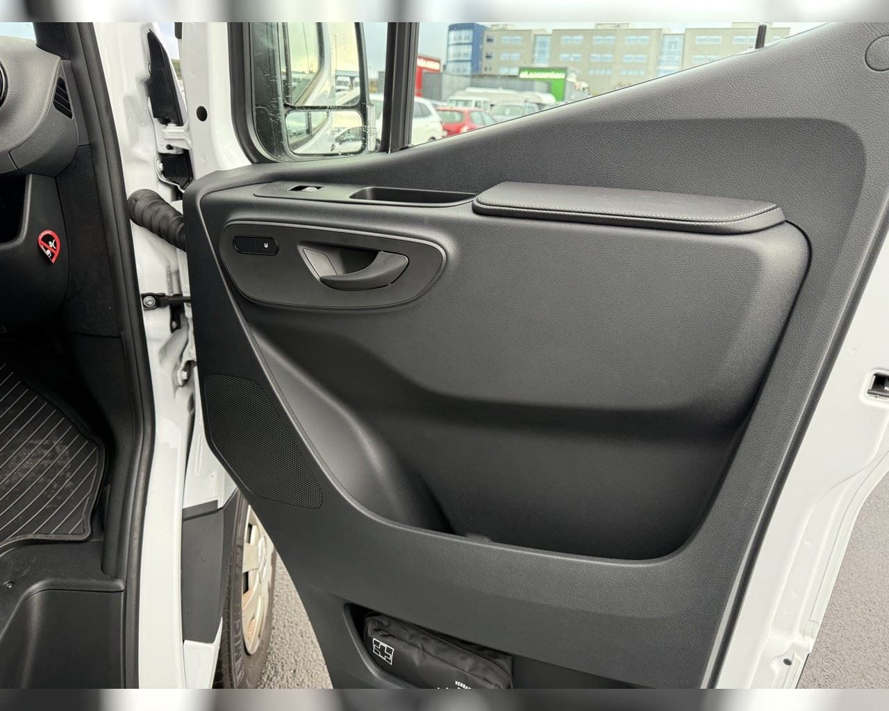 MERCEDES-BENZ SPRINTER BUSSINES 47KWH