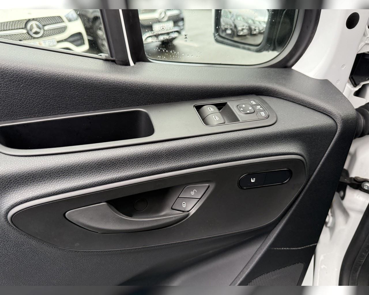 MERCEDES-BENZ SPRINTER BUSSINES 47KWH