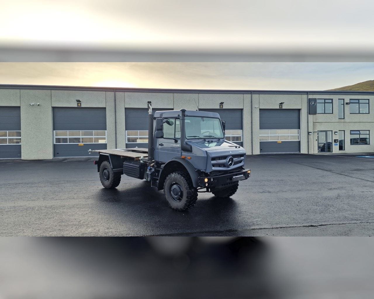 MERCEDES-BENZ UNIMOG