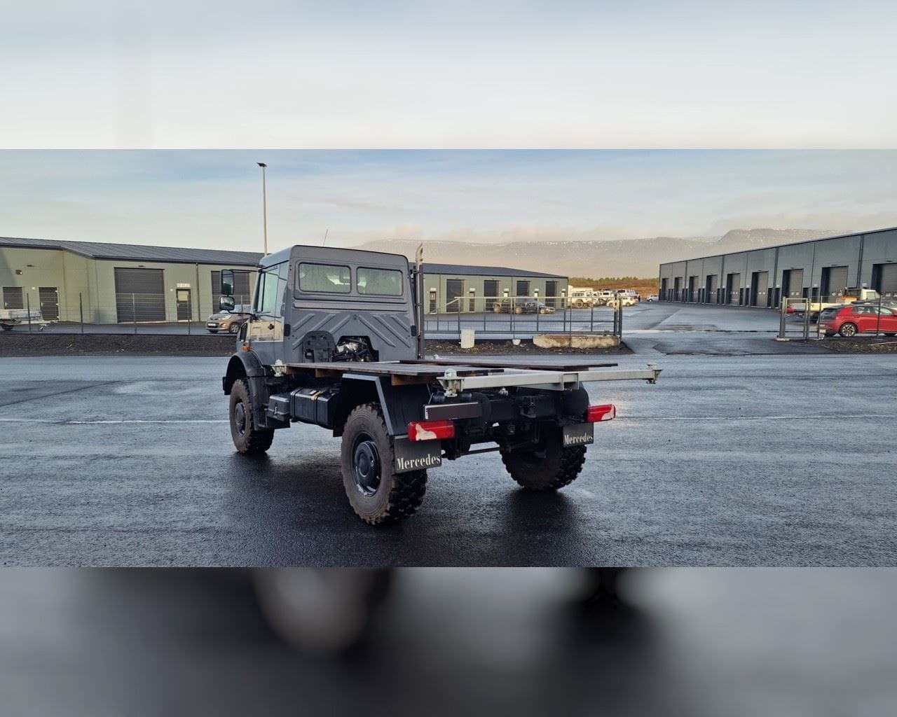 MERCEDES-BENZ UNIMOG