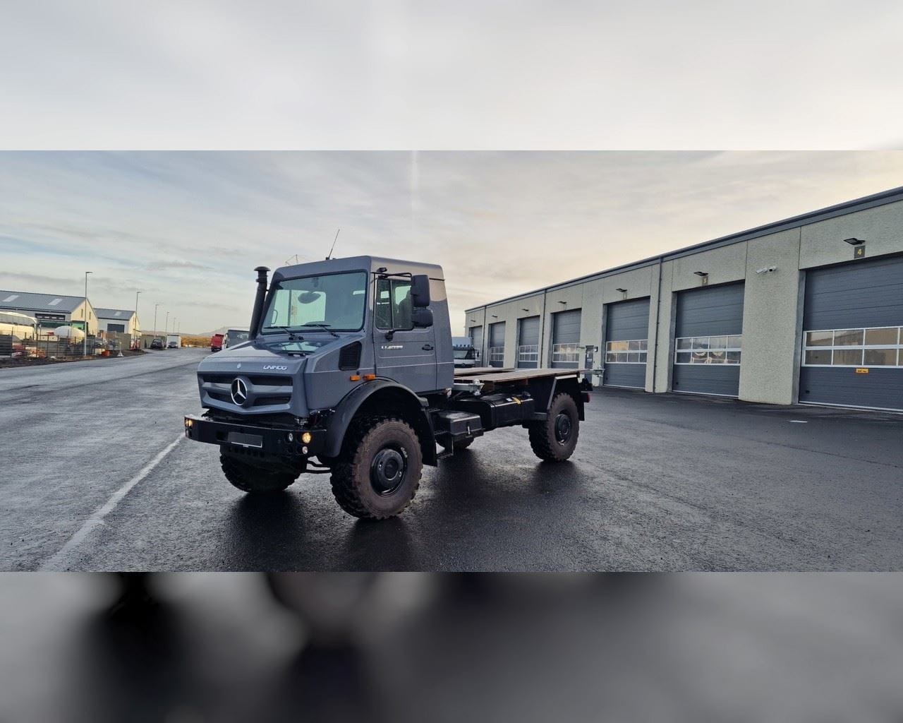 MERCEDES-BENZ UNIMOG