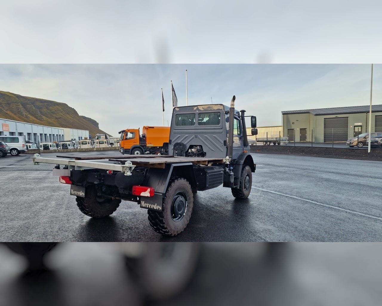 MERCEDES-BENZ UNIMOG