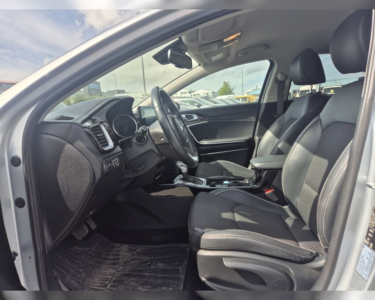 KIA XCEED PHEV URBAN