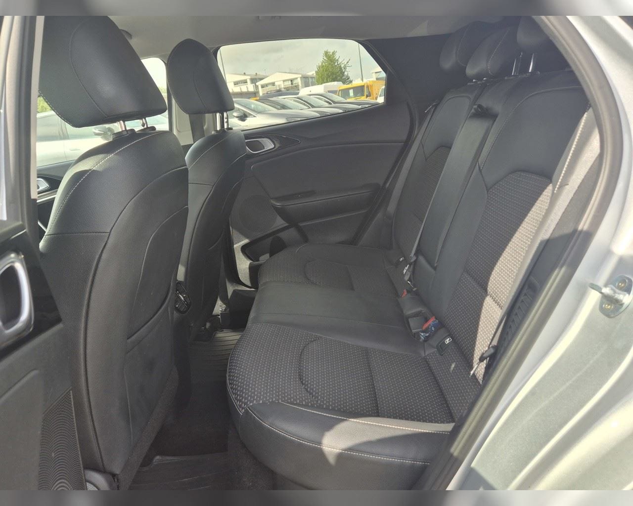 KIA XCEED PHEV URBAN