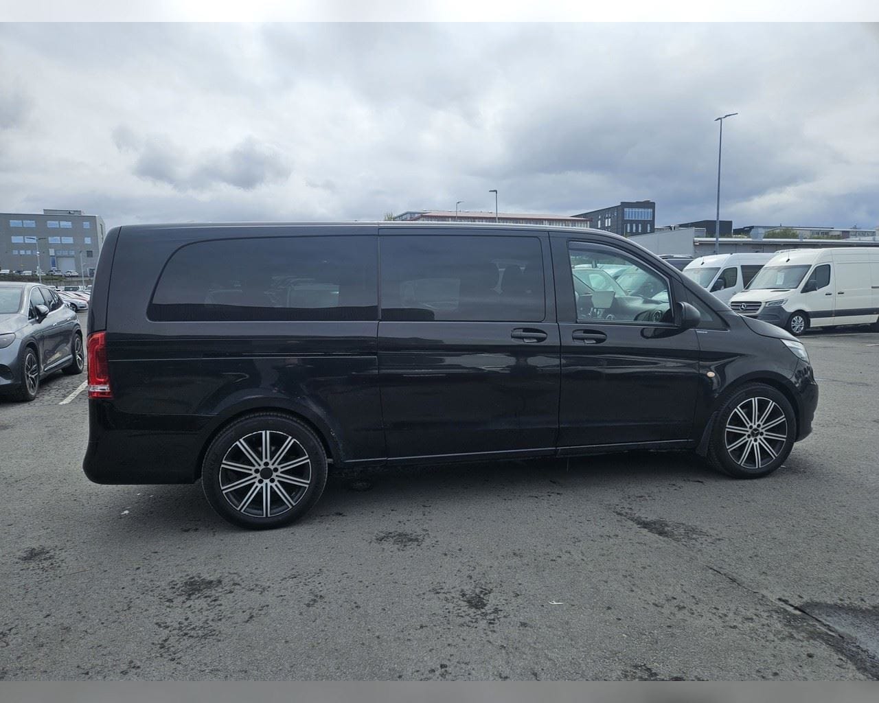 MERCEDES-BENZ VITO TOURER