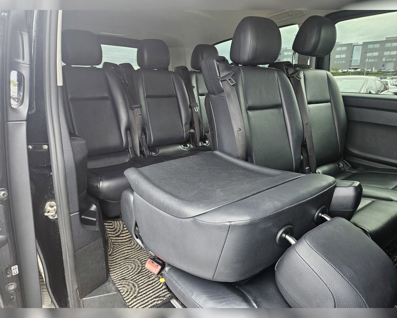 MERCEDES-BENZ VITO TOURER