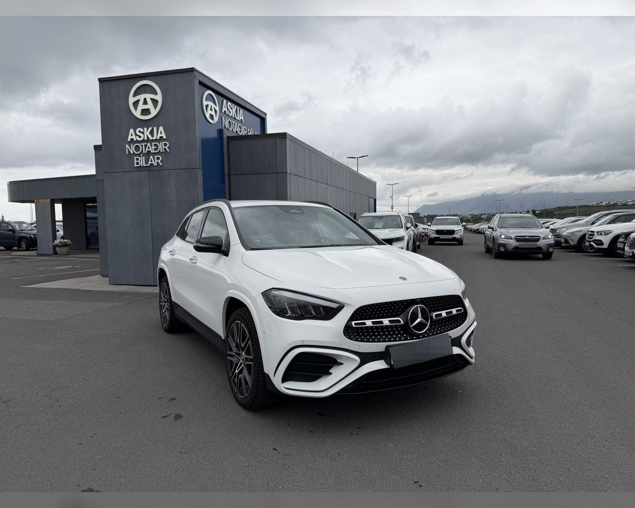 MERCEDES-BENZ GLA 250 E