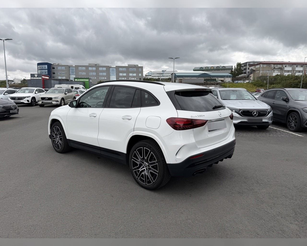 MERCEDES-BENZ GLA 250 E