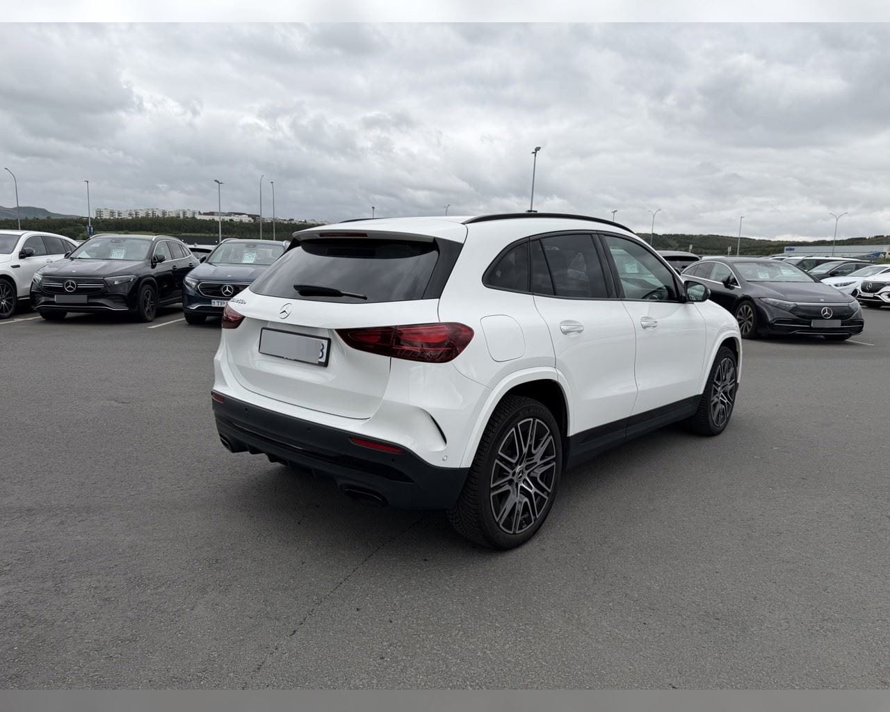 MERCEDES-BENZ GLA 250 E