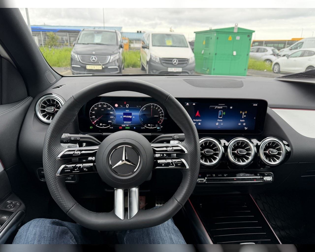 MERCEDES-BENZ GLA 250 E