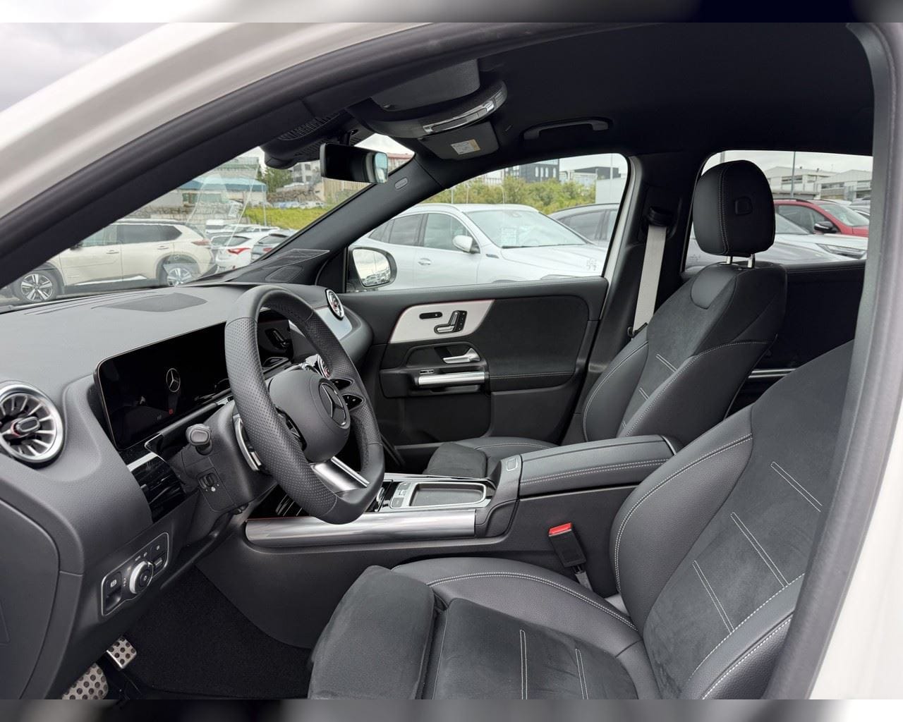 MERCEDES-BENZ GLA 250 E