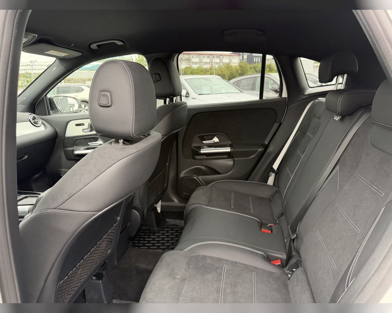 MERCEDES-BENZ GLA 250 E
