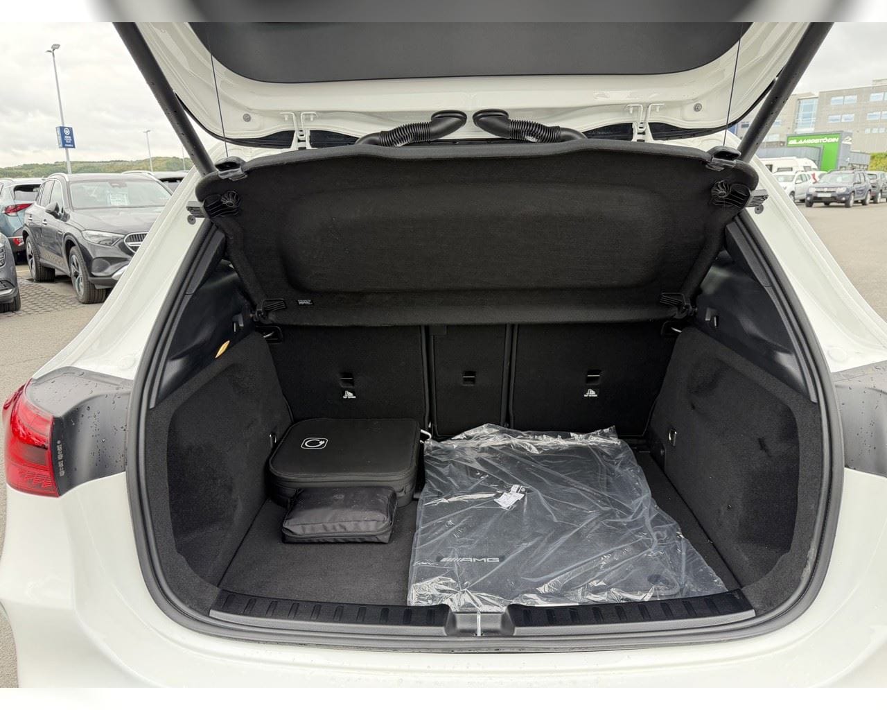MERCEDES-BENZ GLA 250 E