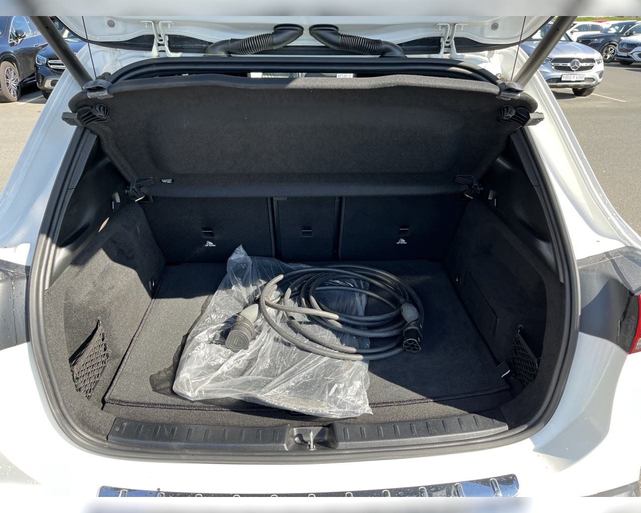 MERCEDES-BENZ EQA 250 PROGRESSIVE
