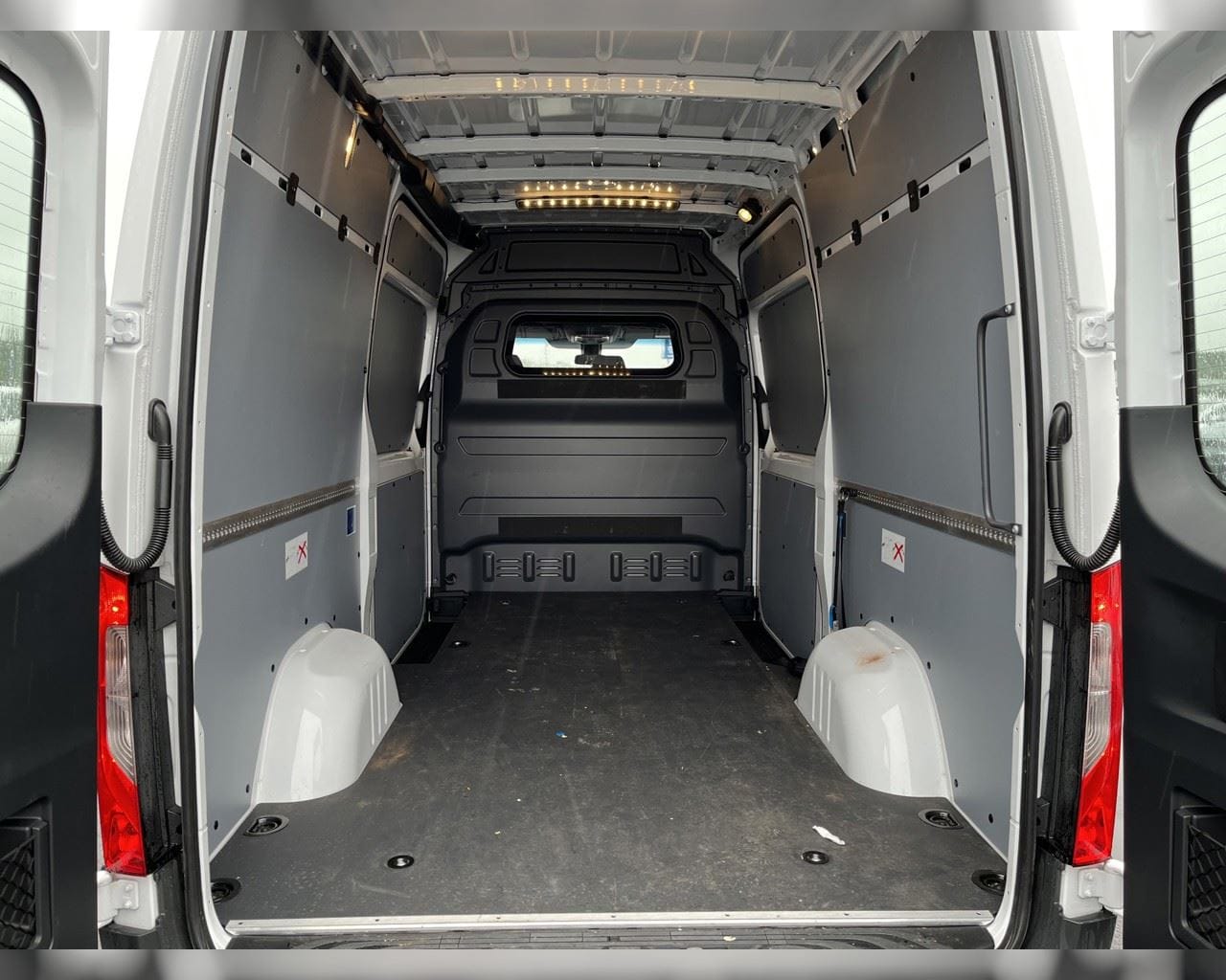 MERCEDES-BENZ SPRINTER MILLILANGUR BUSINESS