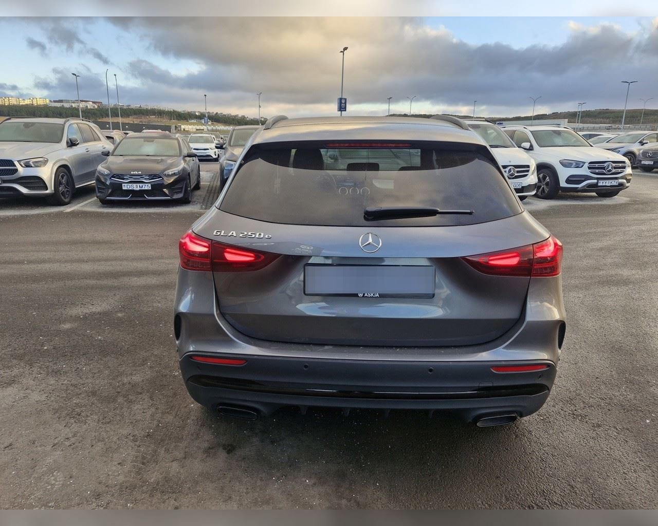 MERCEDES-BENZ GLA 250 E SPECIAL EDITION