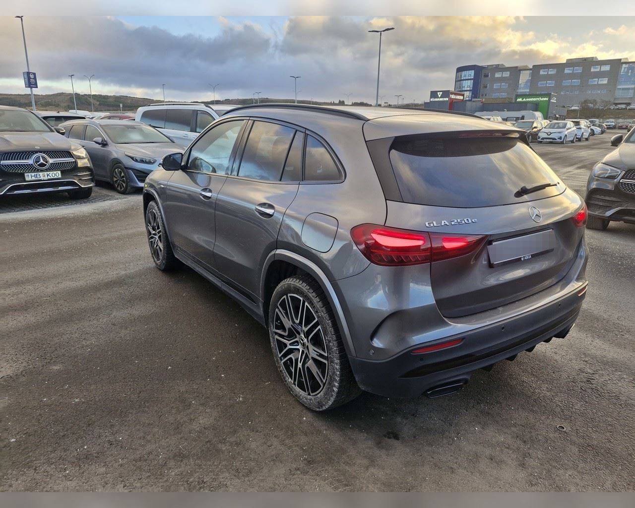 MERCEDES-BENZ GLA 250 E SPECIAL EDITION