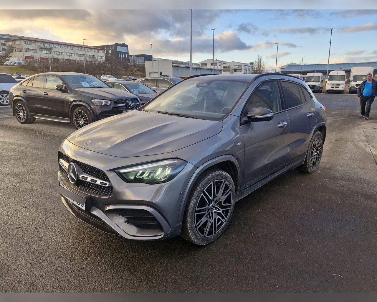 MERCEDES-BENZ GLA 250 E SPECIAL EDITION
