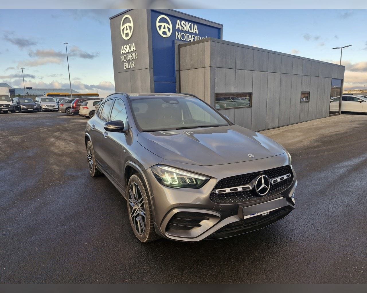 MERCEDES-BENZ GLA 250 E SPECIAL EDITION