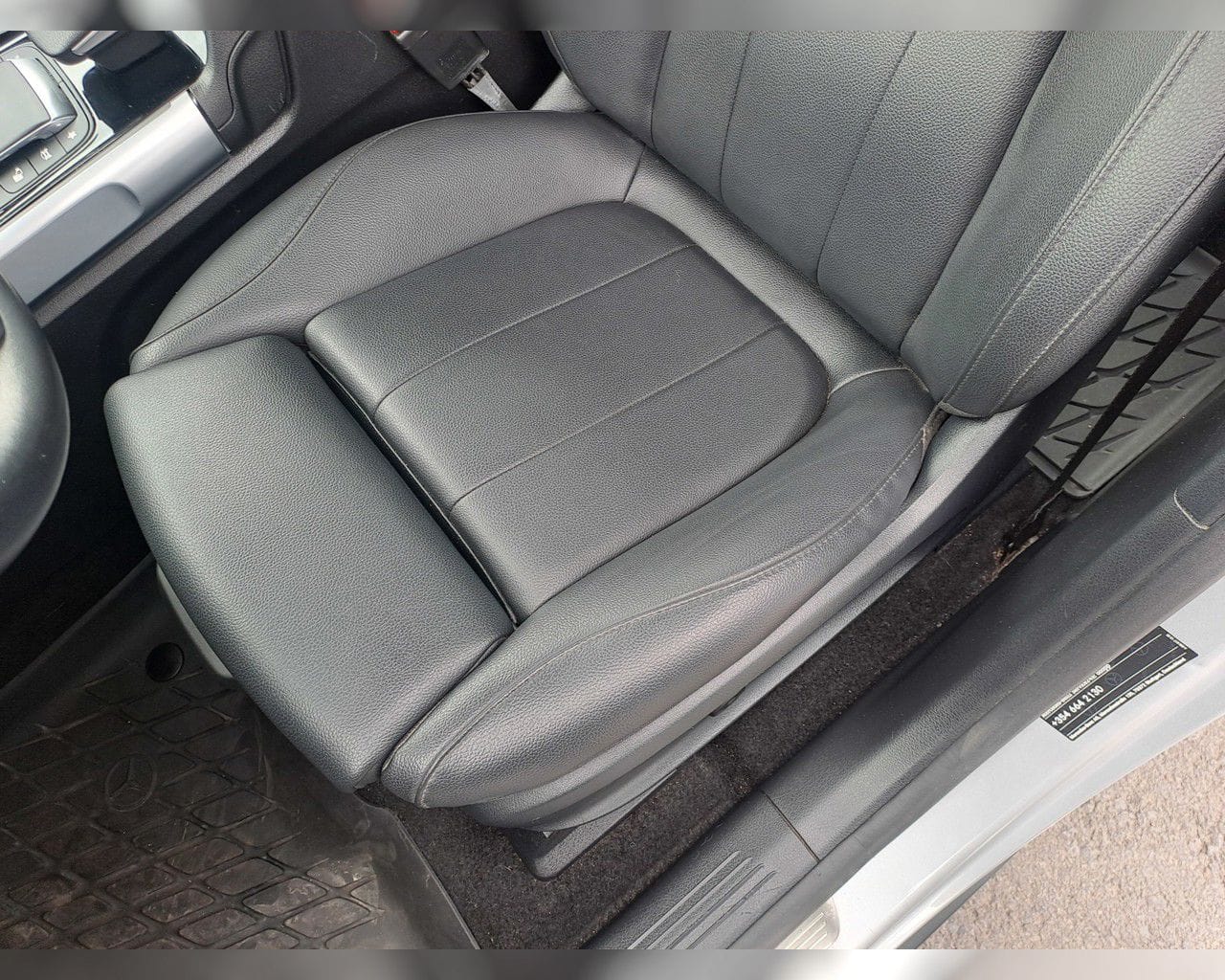 MERCEDES-BENZ EQB 300 4MATIC PURE