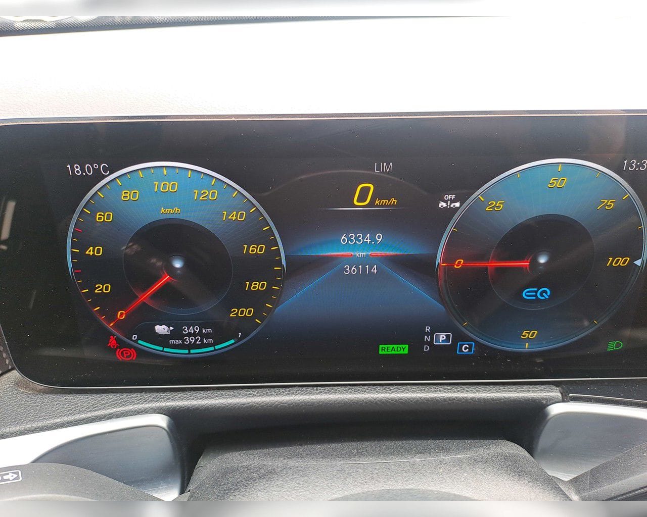 MERCEDES-BENZ EQB 300 4MATIC PURE