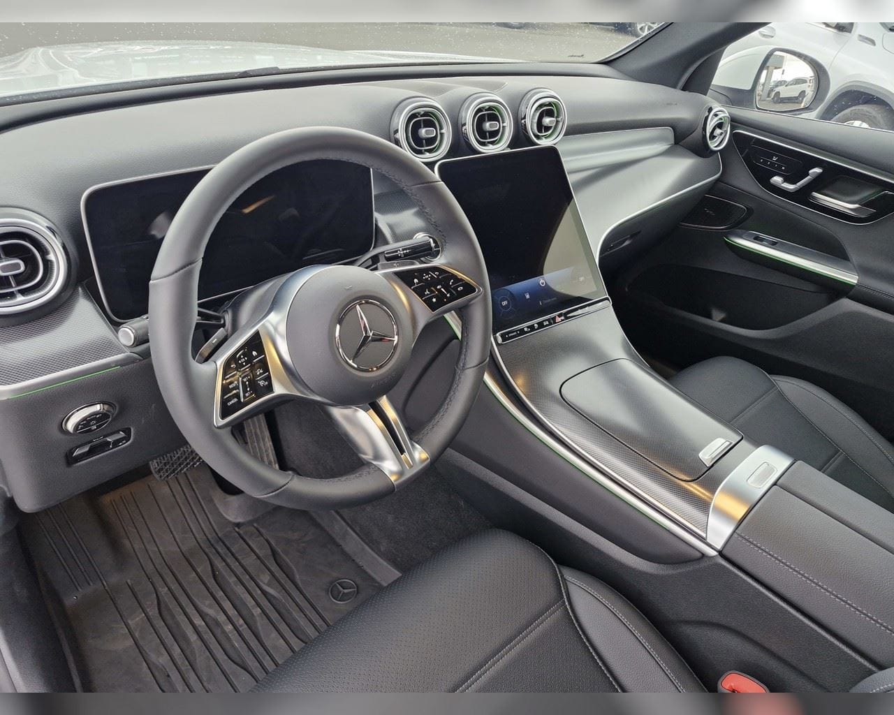 MERCEDES-BENZ GLC 300 E 4MATIC PROGRESSIVE