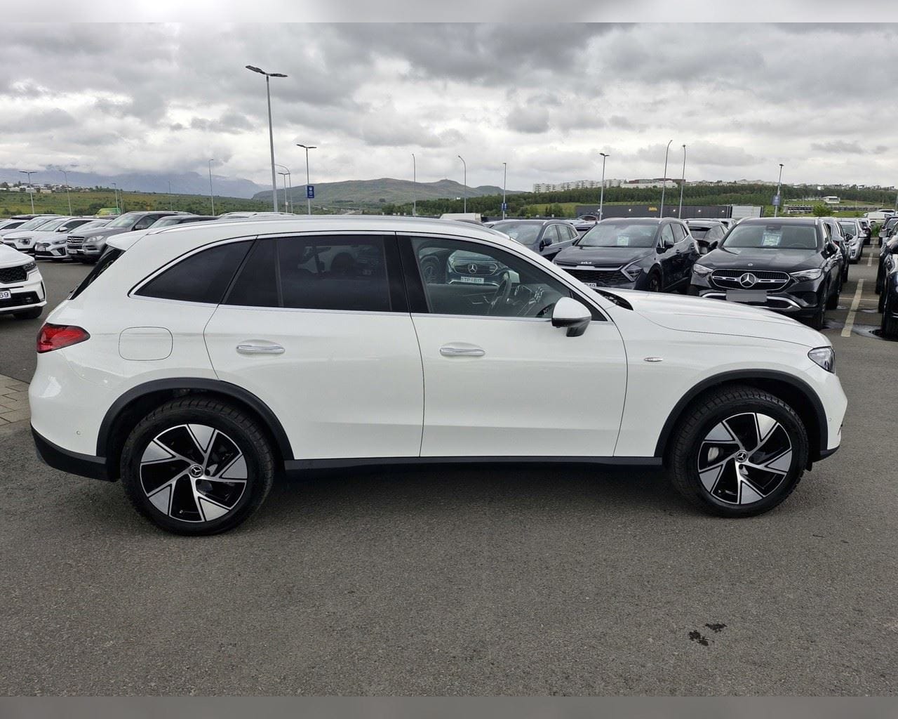 MERCEDES-BENZ GLC 300 E 4MATIC PROGRESSIVE