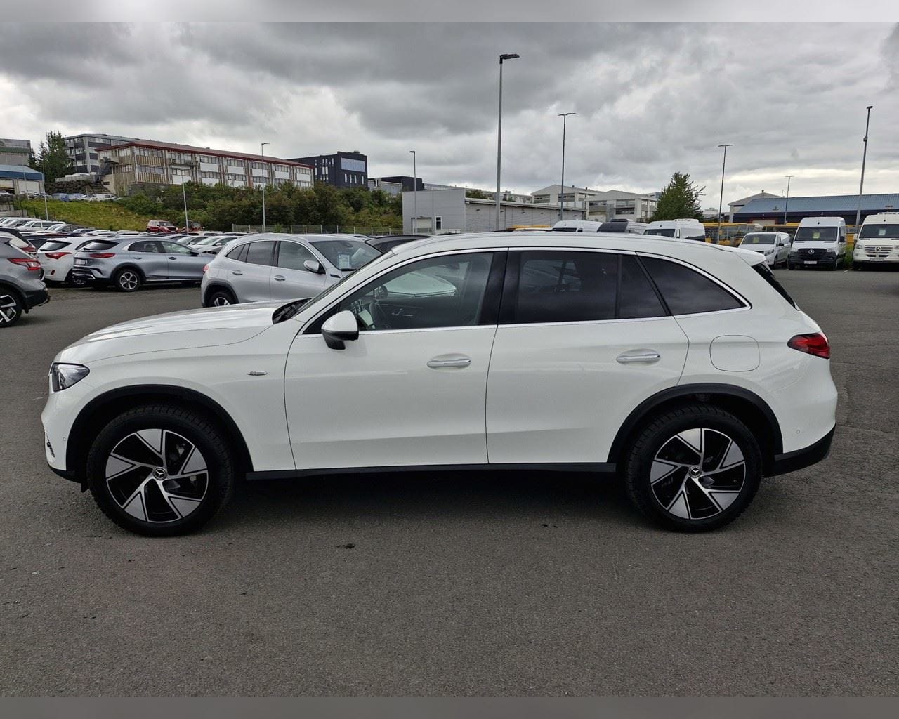 MERCEDES-BENZ GLC 300 E 4MATIC PROGRESSIVE