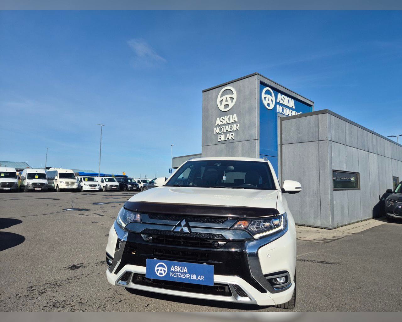 MITSUBISHI OUTLANDER INSTYLE PHEV