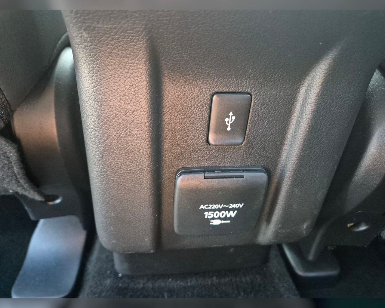 MITSUBISHI OUTLANDER INSTYLE PHEV
