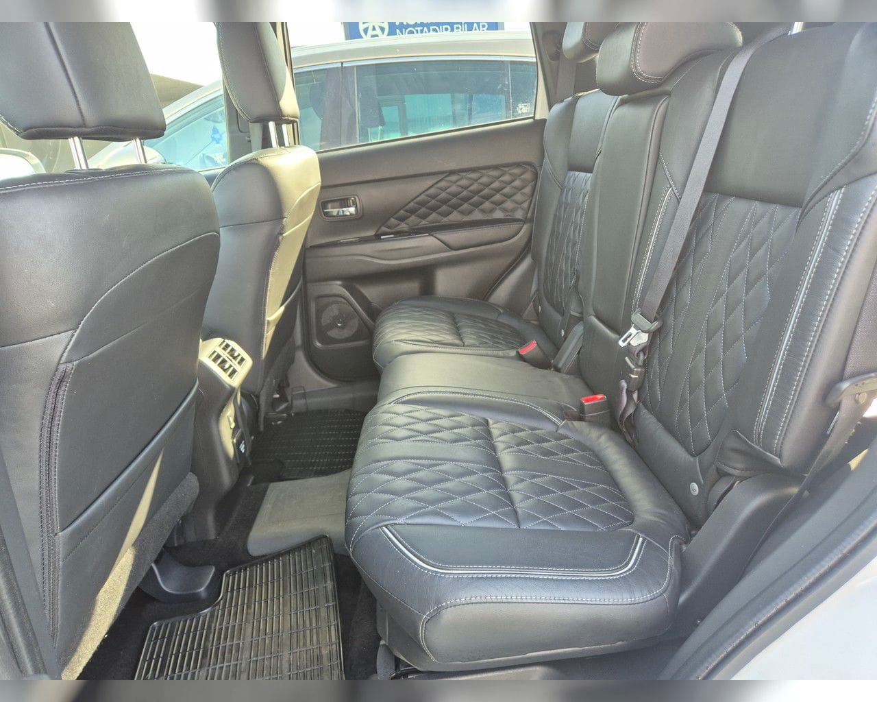 MITSUBISHI OUTLANDER INSTYLE PHEV