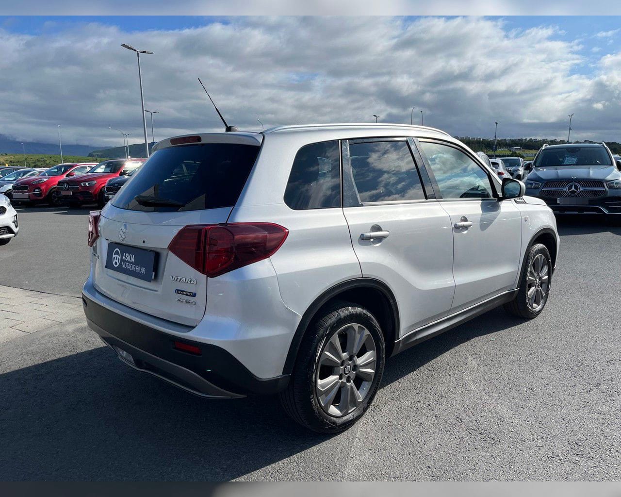 SUZUKI VITARA HYBRID
