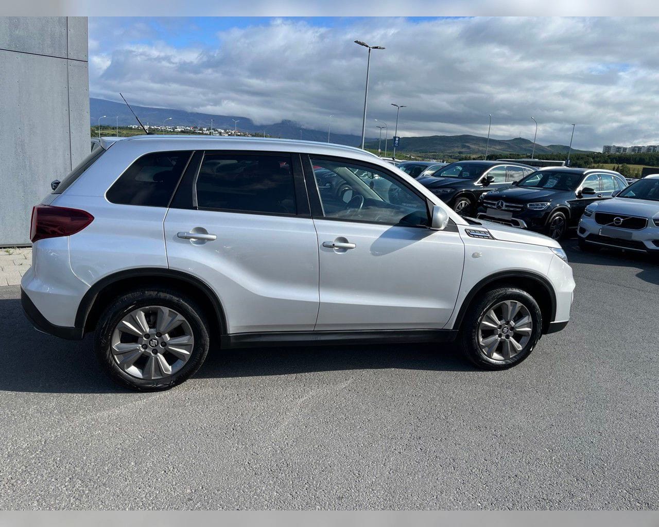 SUZUKI VITARA HYBRID