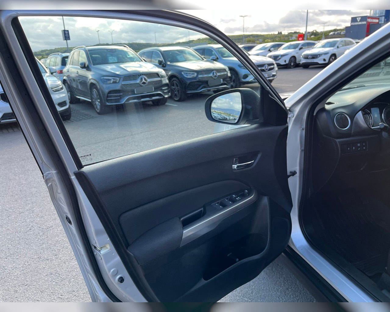 SUZUKI VITARA HYBRID
