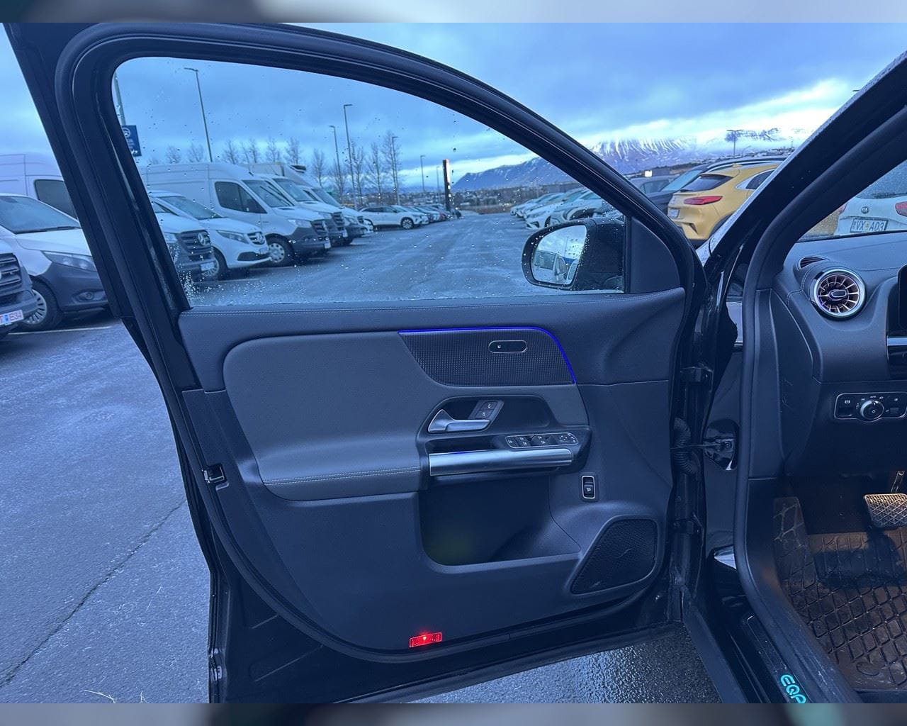MERCEDES-BENZ EQA 350 4MATIC