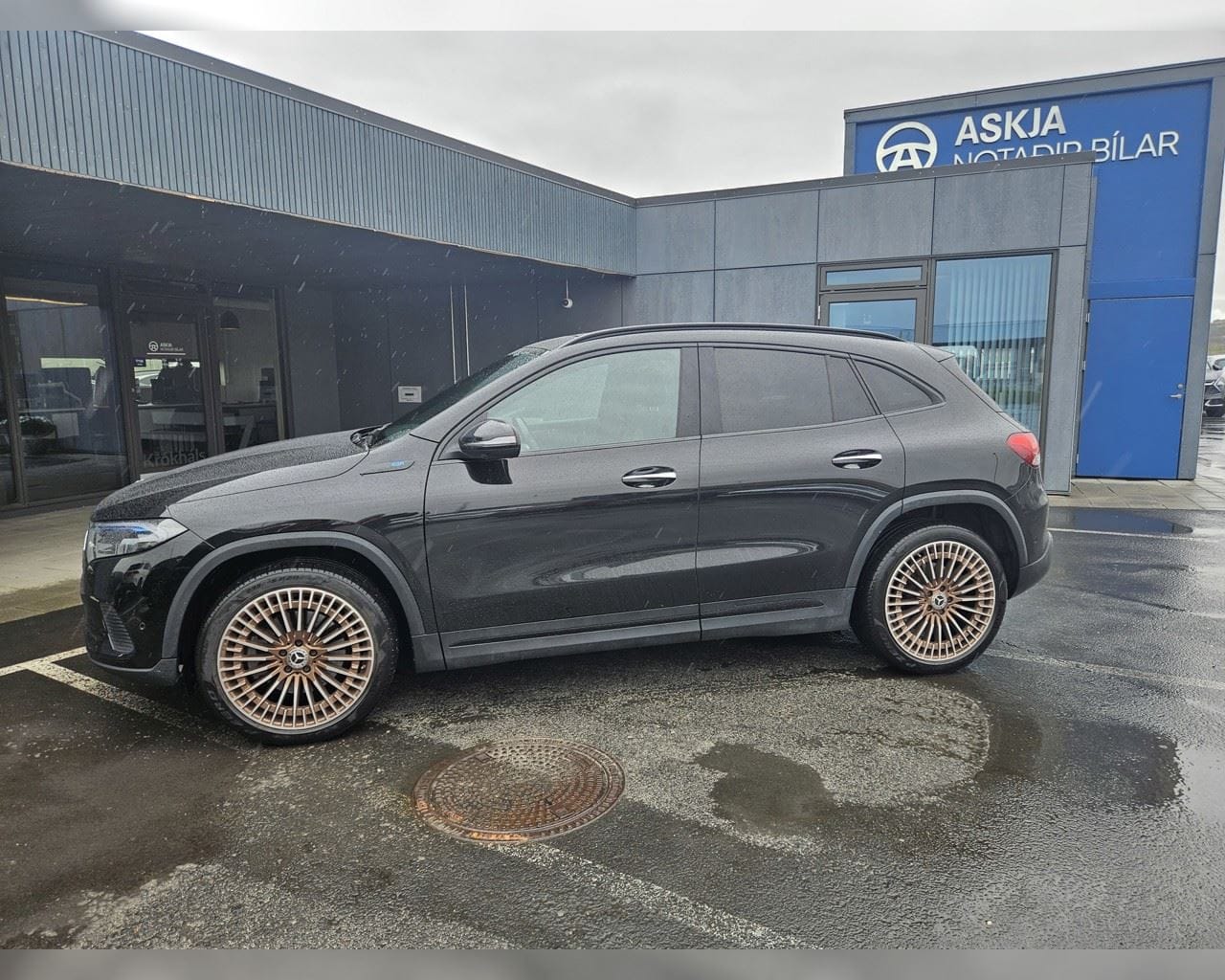 MERCEDES-BENZ EQA 350 4MATIC