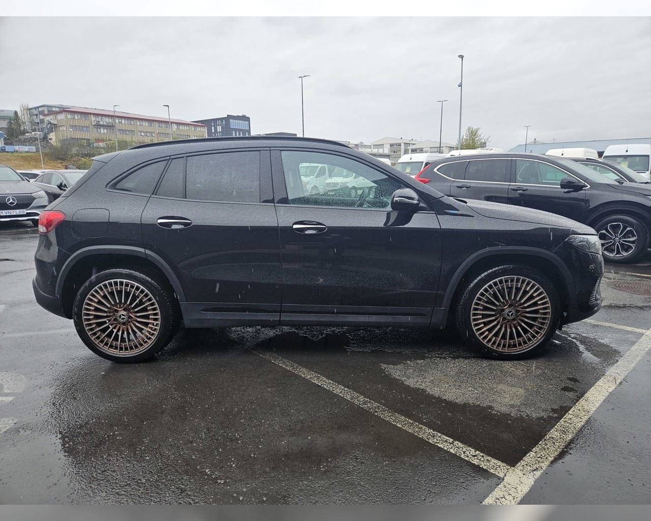 MERCEDES-BENZ EQA 350 4MATIC
