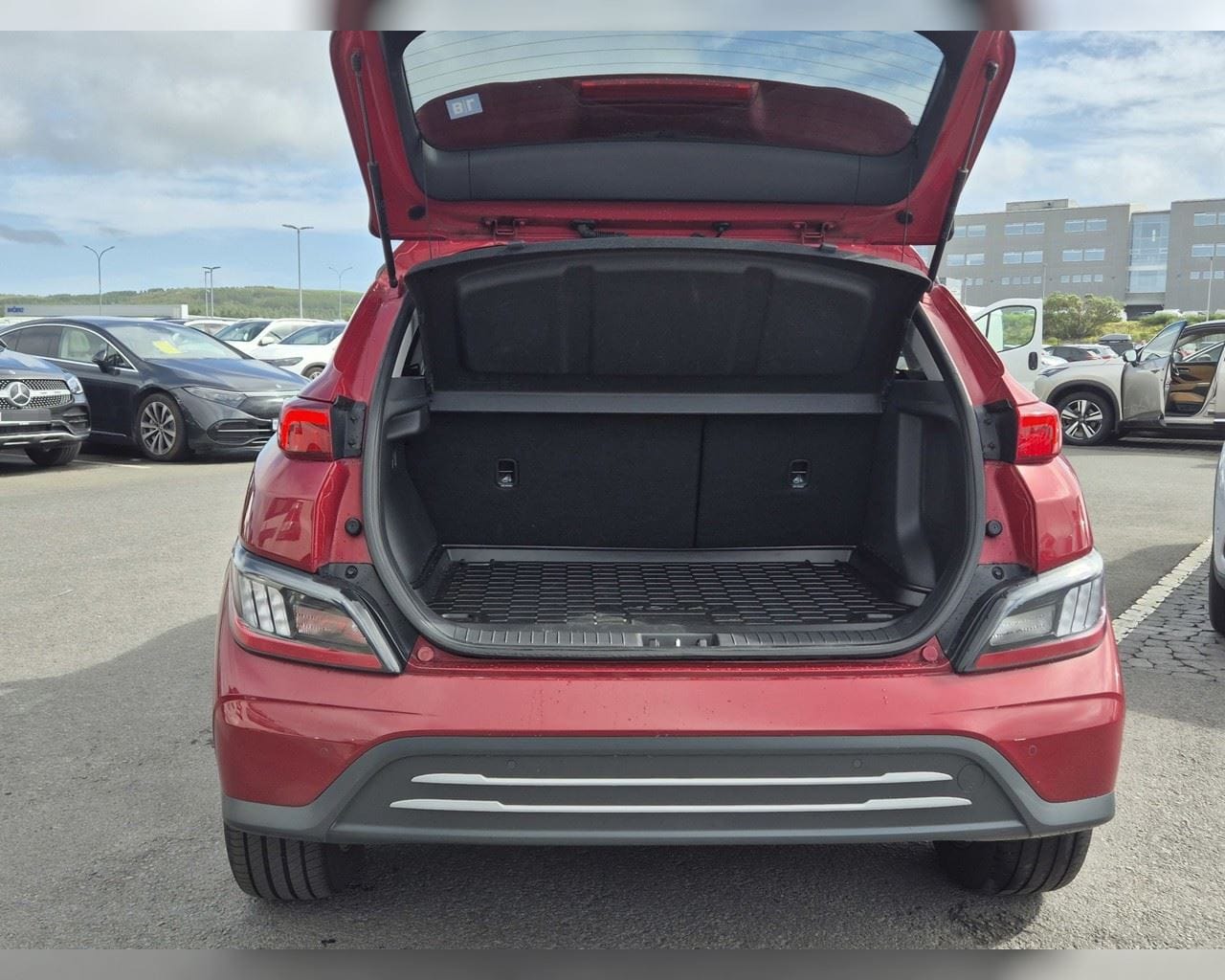 HYUNDAI KONA EV PREMIUM 64 KWH