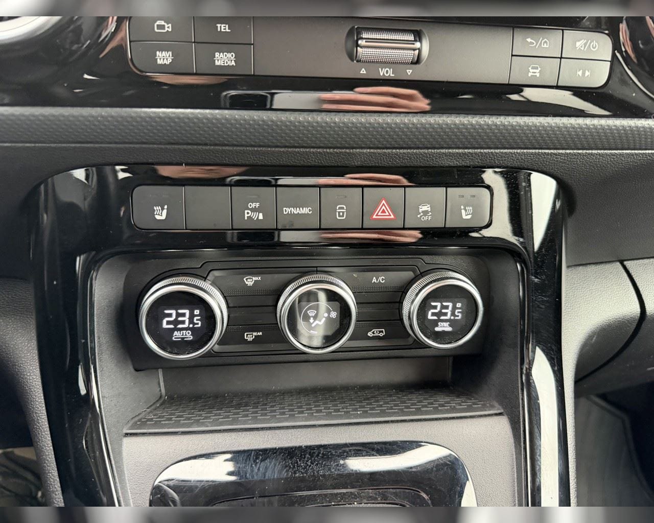 MERCEDES-BENZ EQT 200 MILLILANGUR POWER