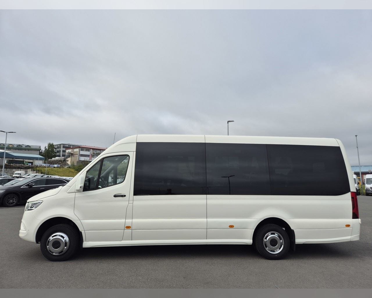 MERCEDES-BENZ SPRINTER 519 19+1