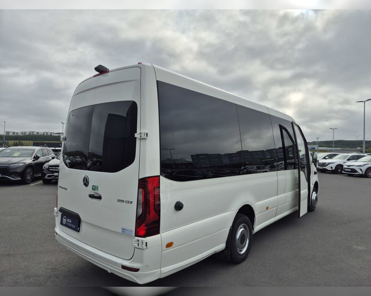 MERCEDES-BENZ SPRINTER 519 19+1
