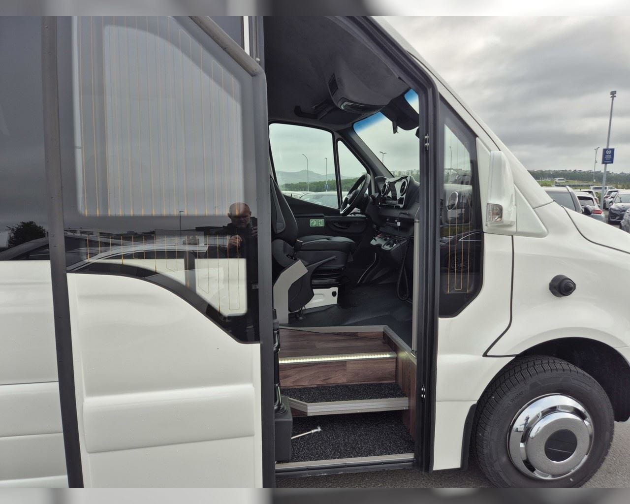 MERCEDES-BENZ SPRINTER 519 19+1