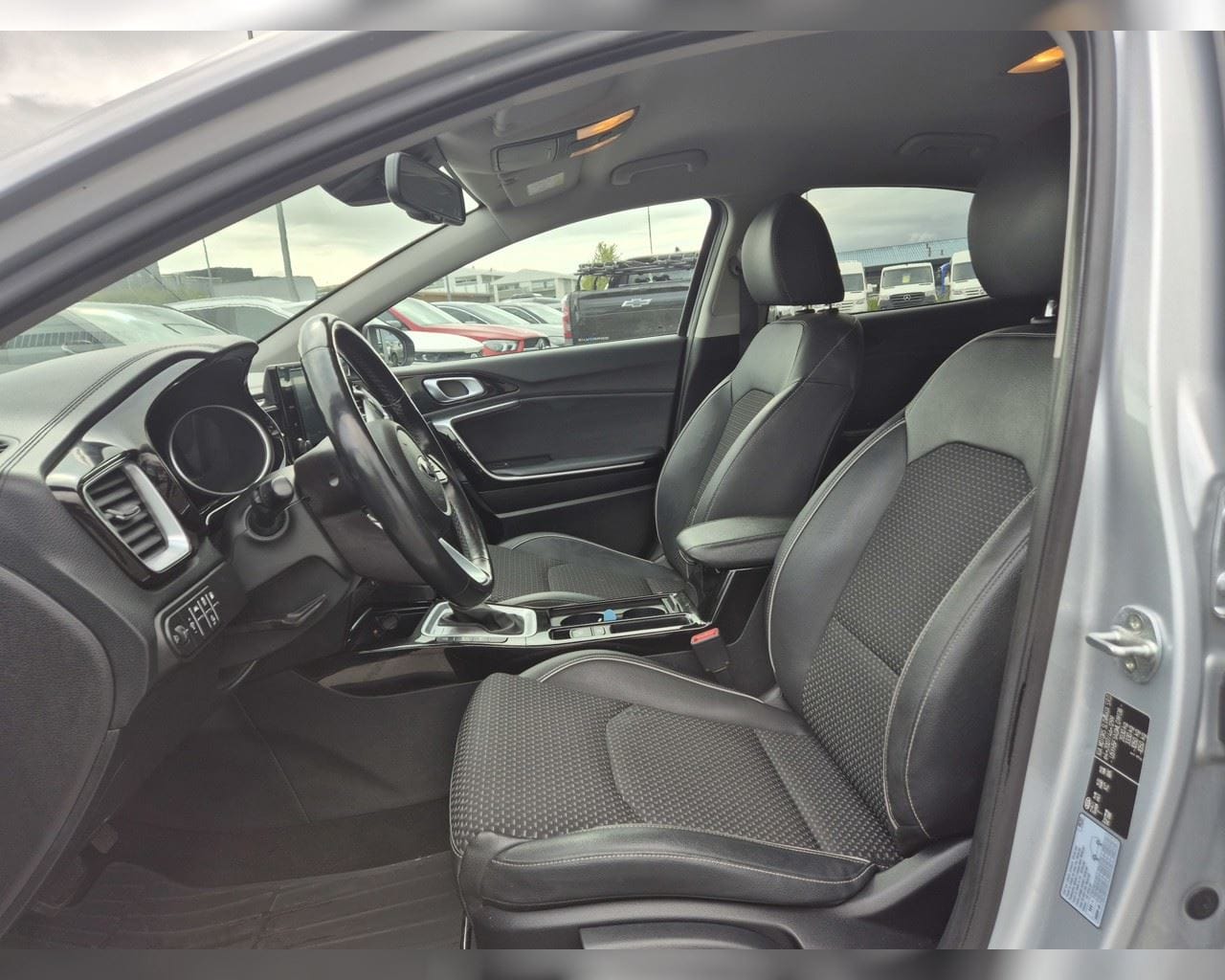 KIA XCEED PHEV URBAN