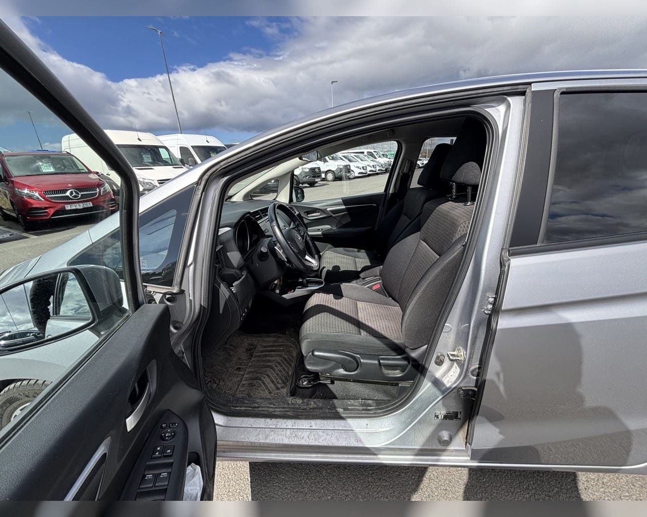 HONDA JAZZ ELEGANCE