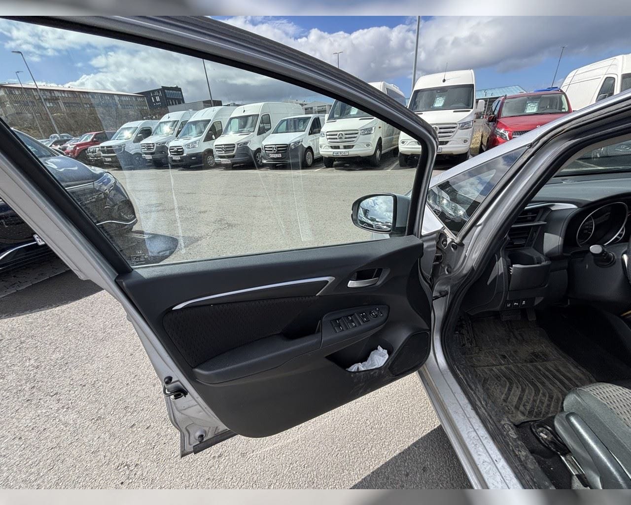 HONDA JAZZ ELEGANCE