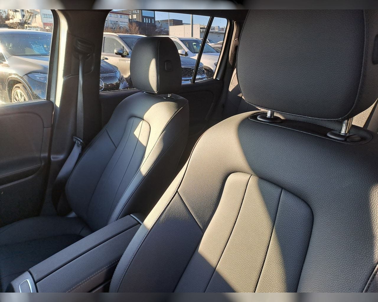 MERCEDES-BENZ EQB 300 4MATIC PROGRESSIVE