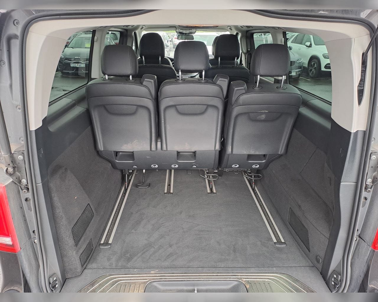 MERCEDES-BENZ EQV PROGRESSIVE LANGUR