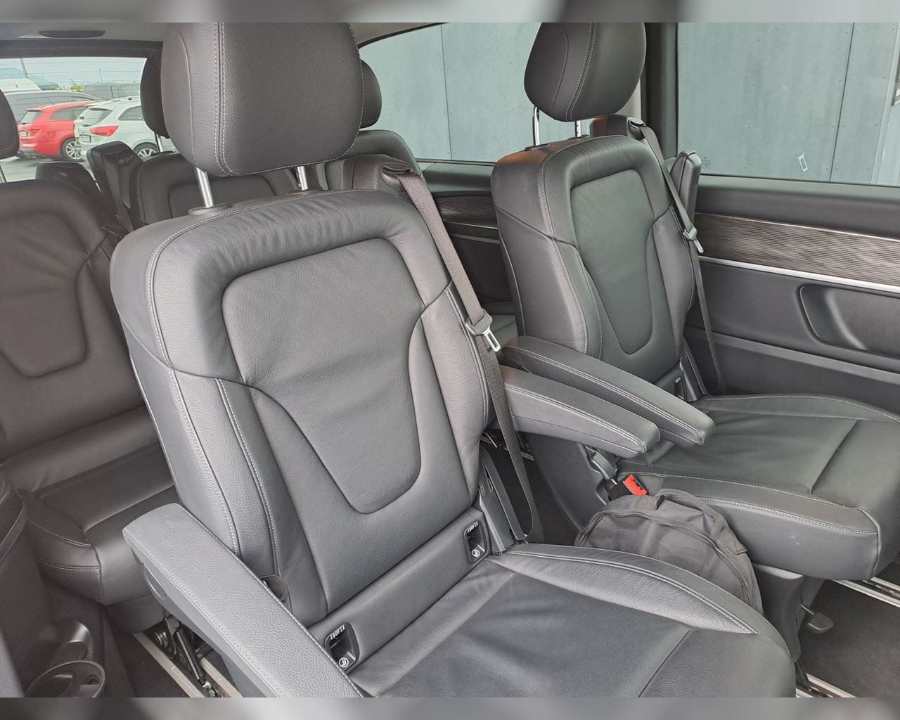 MERCEDES-BENZ EQV PROGRESSIVE LANGUR