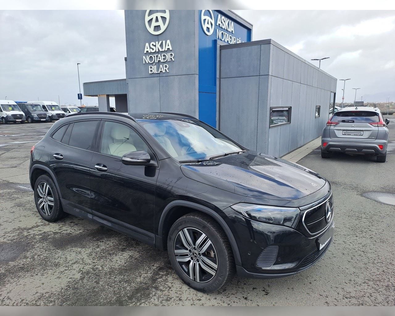 MERCEDES-BENZ EQA 250 PURE