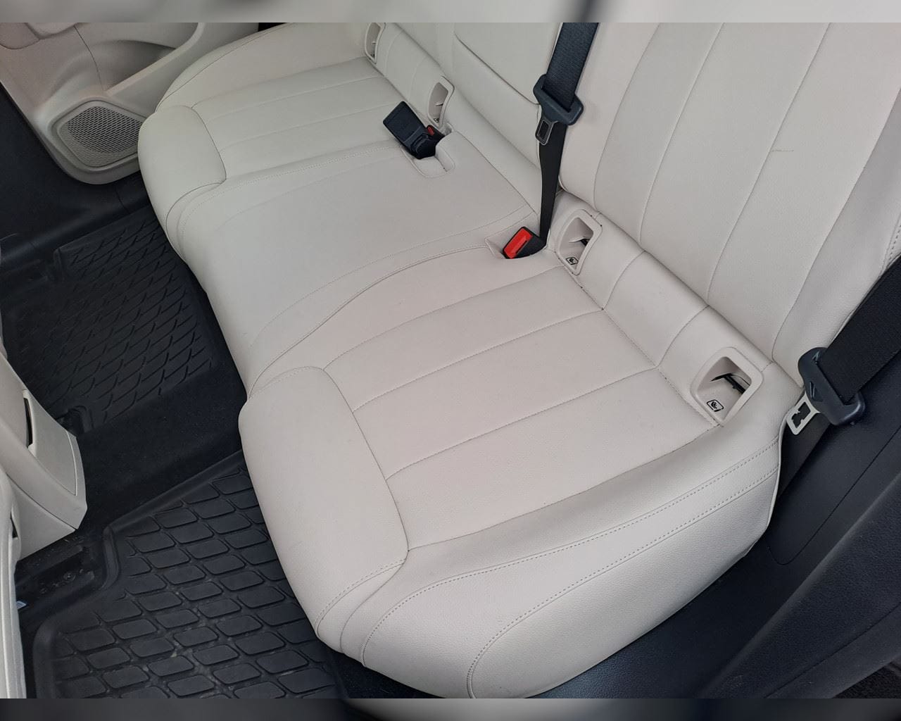 MERCEDES-BENZ EQA 250 PURE